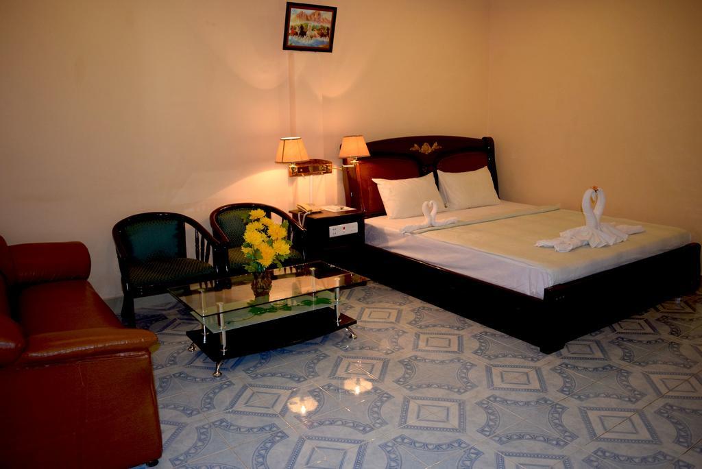 Reaksmey Battambang Hotel Exterior foto