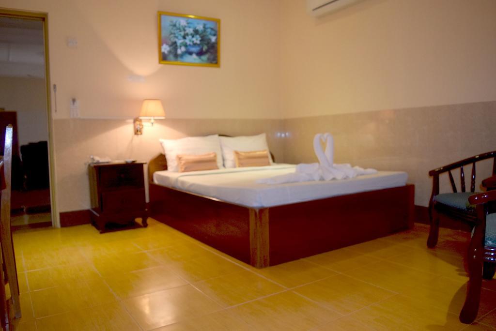 Reaksmey Battambang Hotel Exterior foto
