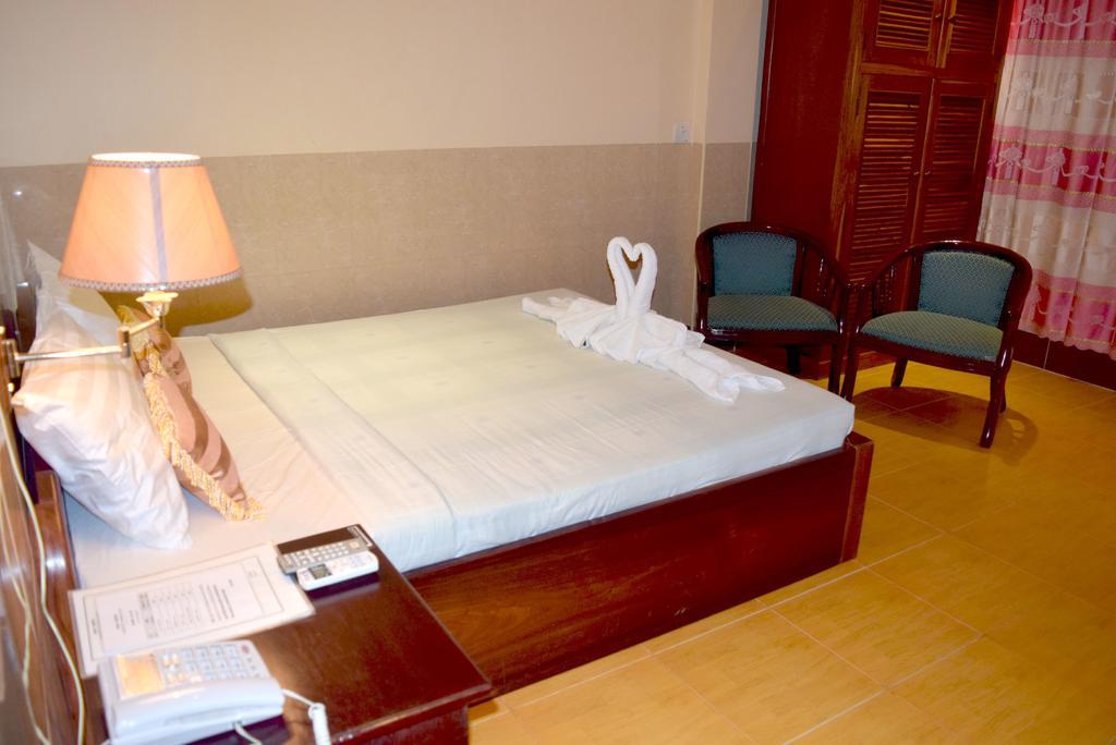 Reaksmey Battambang Hotel Zimmer foto