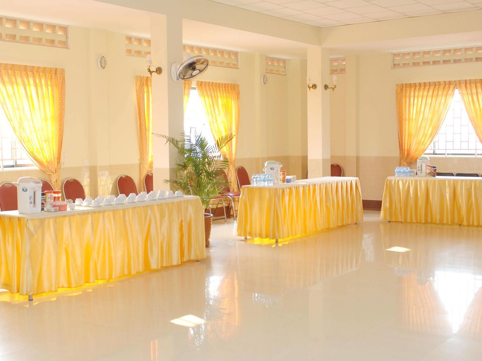 Reaksmey Battambang Hotel Exterior foto